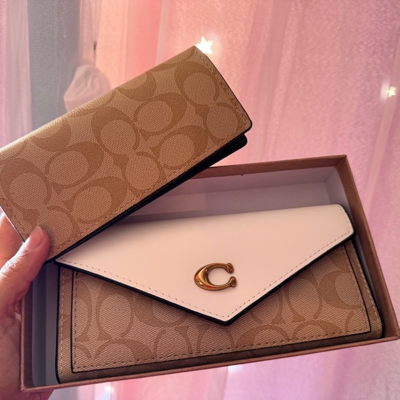 Coach Signature Tan and White Wallet Set - Picture 1 of 1